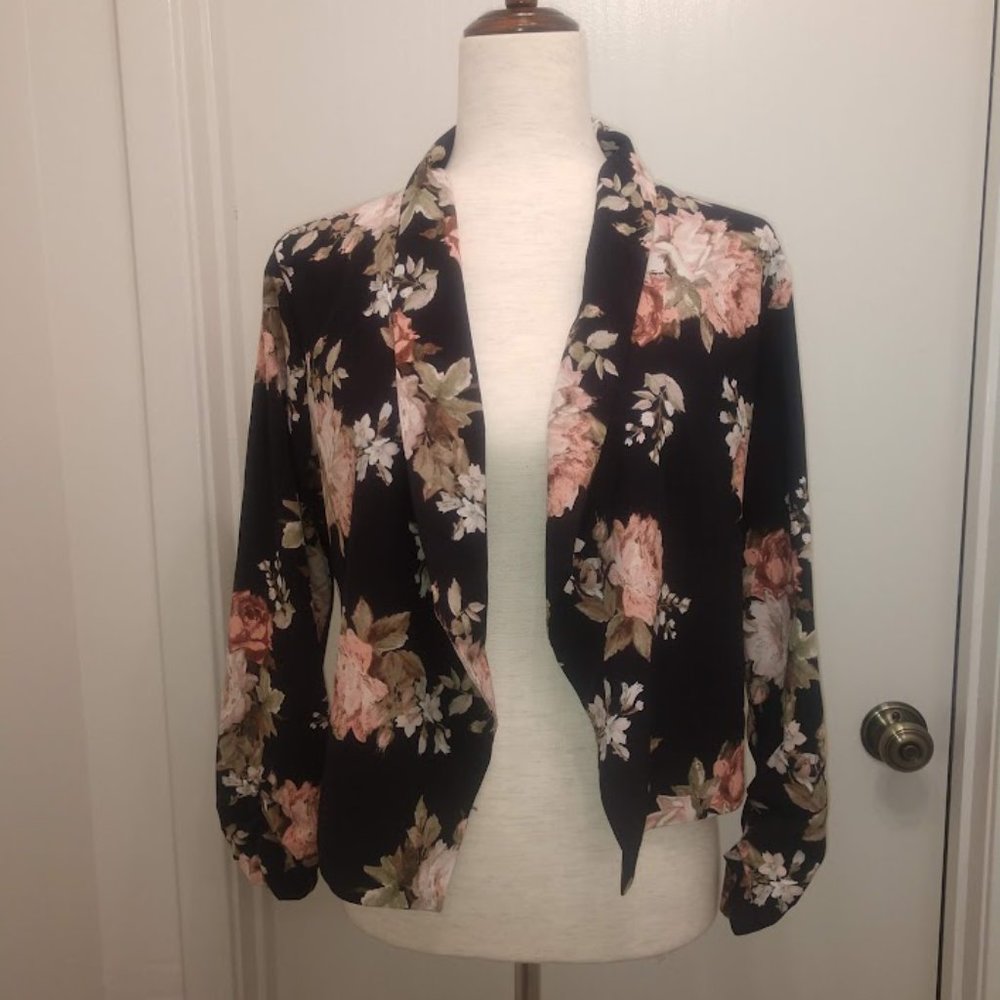 Lightweight Floral Open Front Blazer by LE3NO